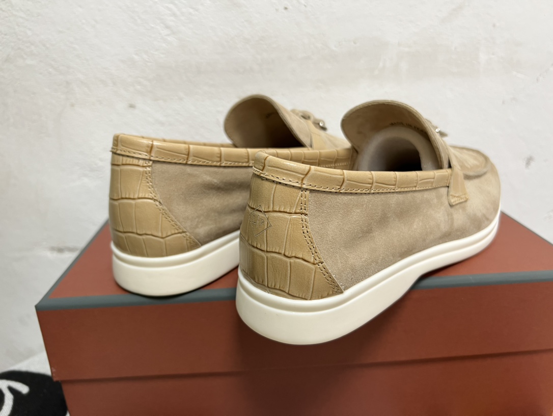 Loro Piana shoes 162 - vstockx