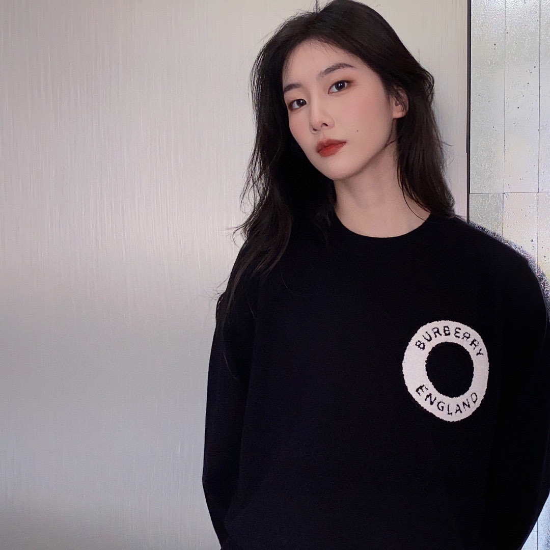 Clothes Burberry 713 - vstockx