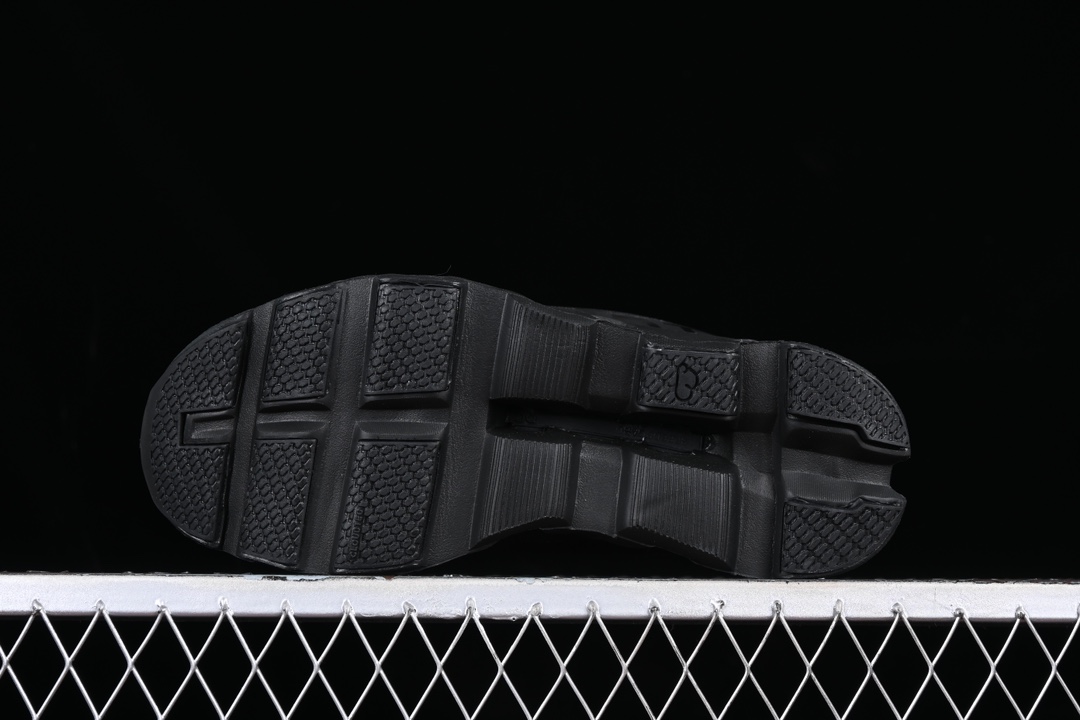 On Running Cloudmonster All Black - vstockx