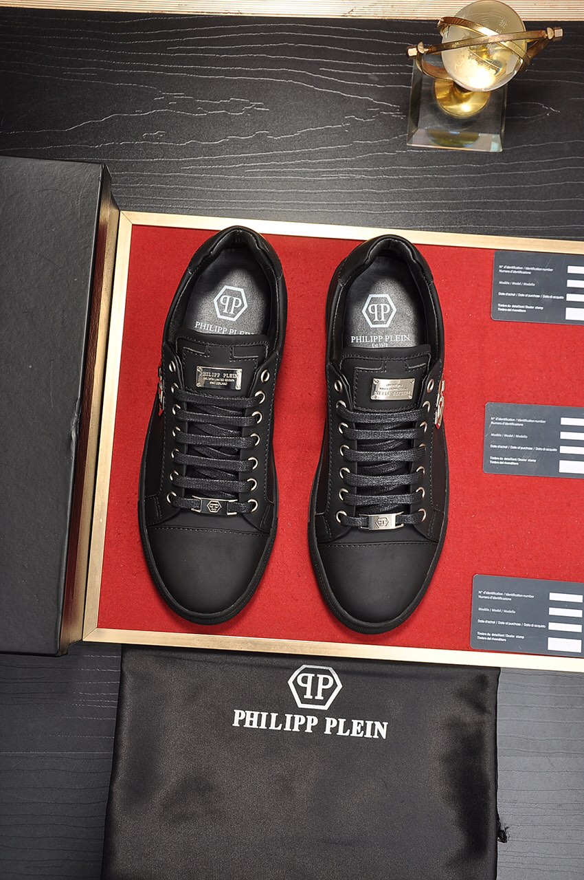 Philipp Plein Low Top Sneakers 29 - vstockx