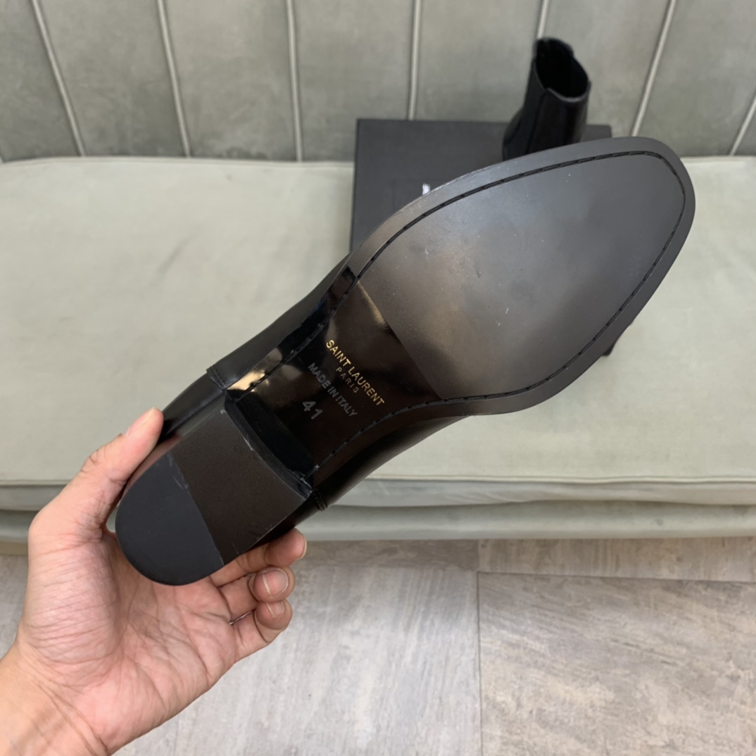 Saint Laurent Boots 8 - vstockx