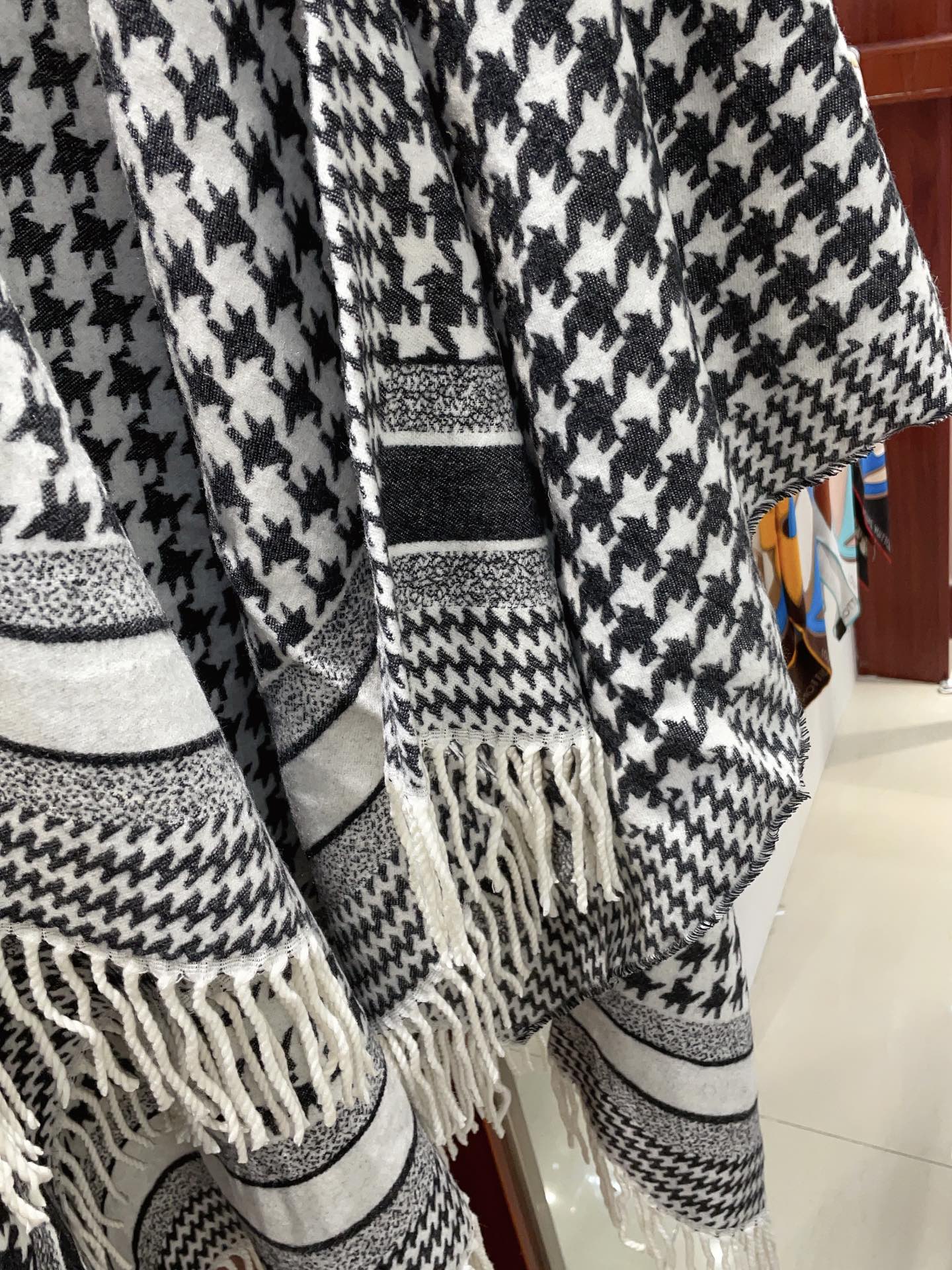 Streetwear Scarf Dior 328808 size:140*140cm - vstockx