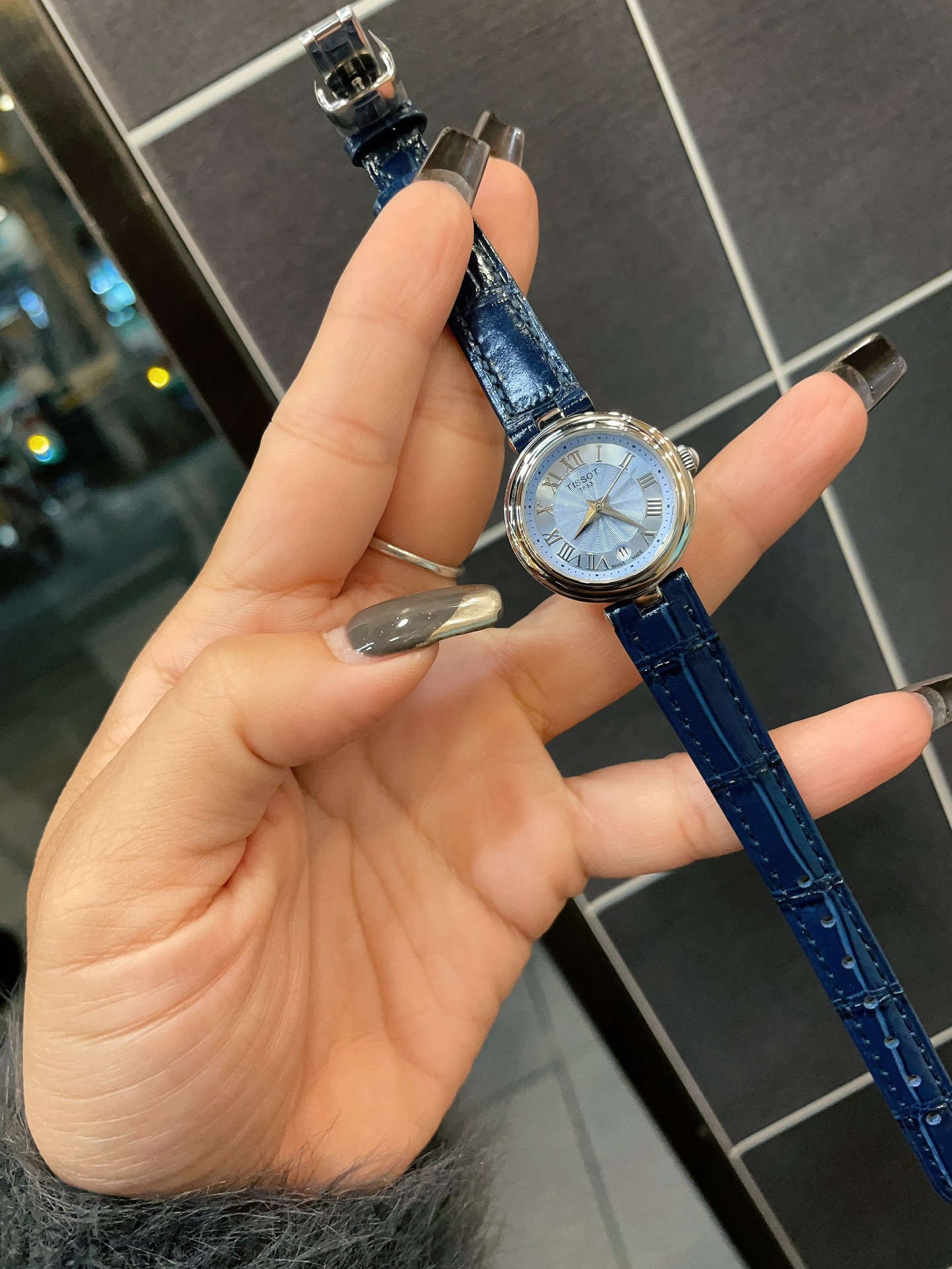 Watches Tissot 322501 size:26 mm - vstockx