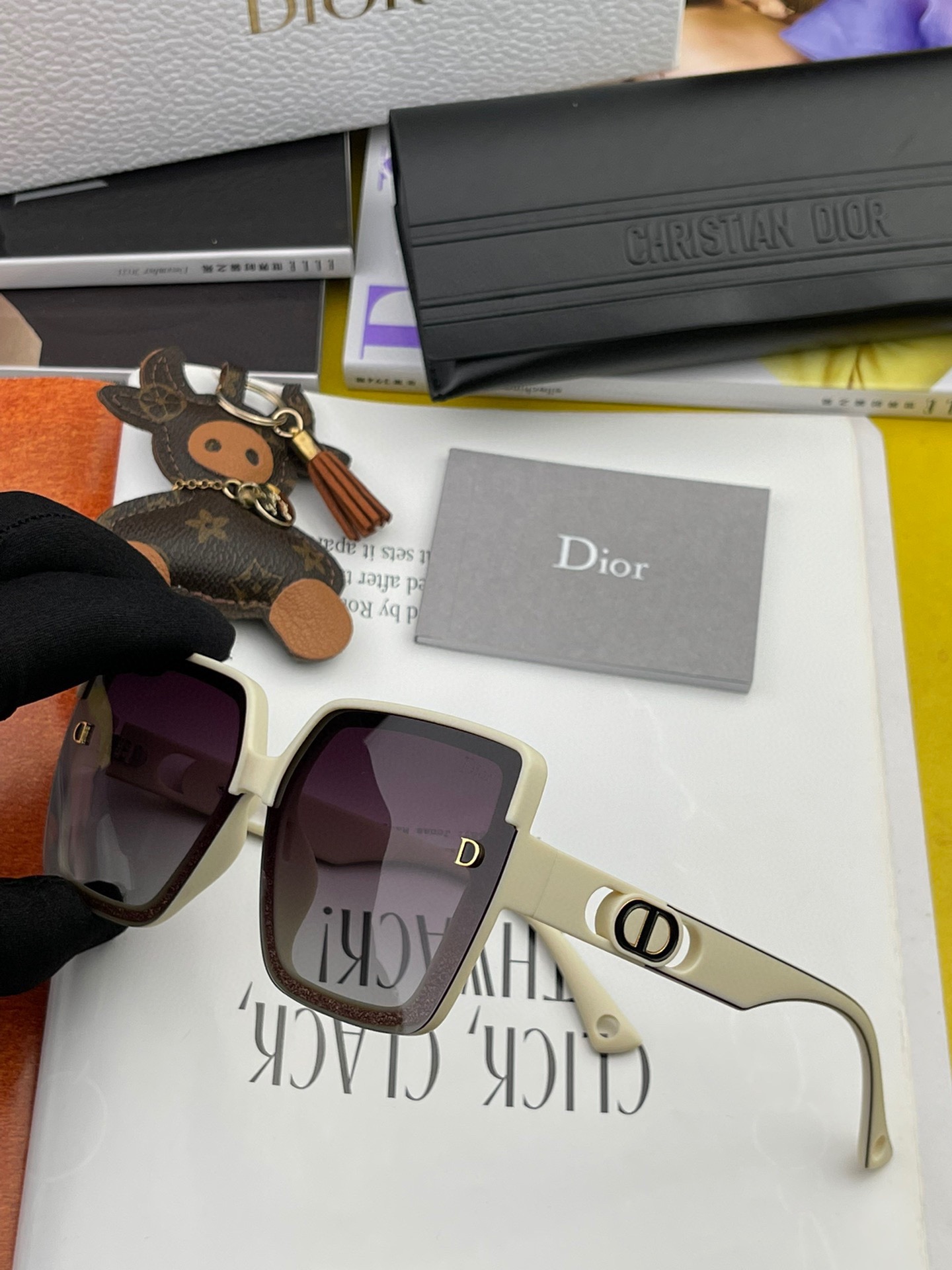 sunglasses Dior CD7129 - vstockx
