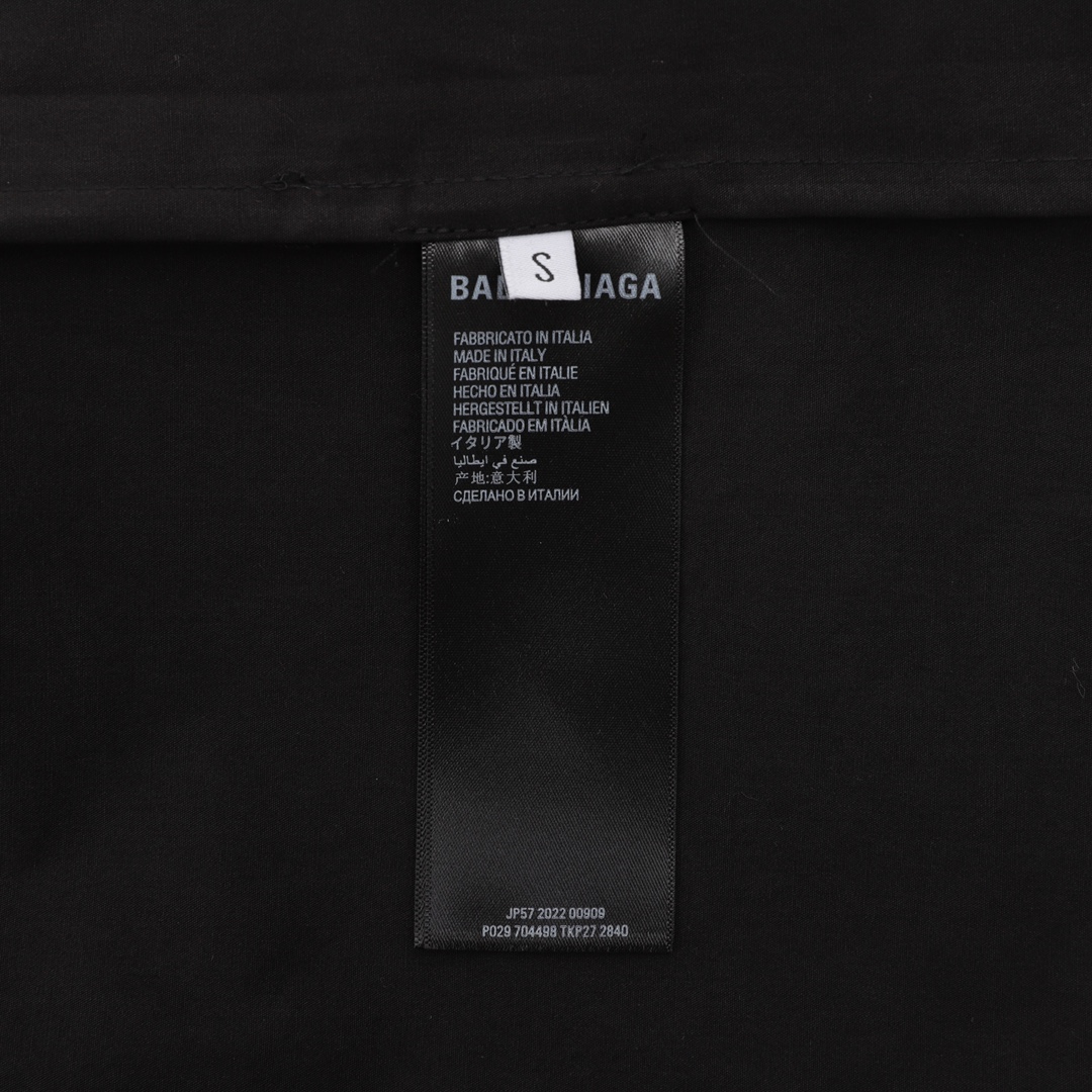 Clothes Balenciaga 142 - vstockx