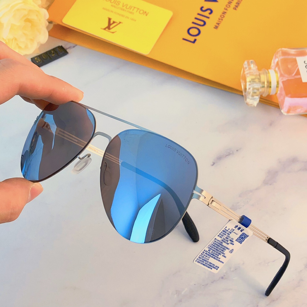 Sunglasses Fendi LV5021 - vstockx
