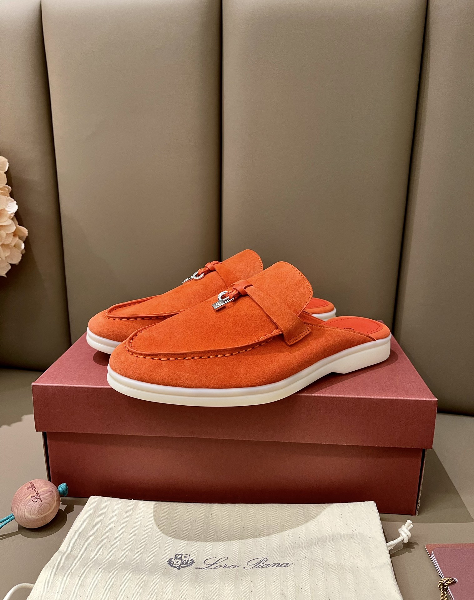 Loro Piana shoes 253 - vstockx