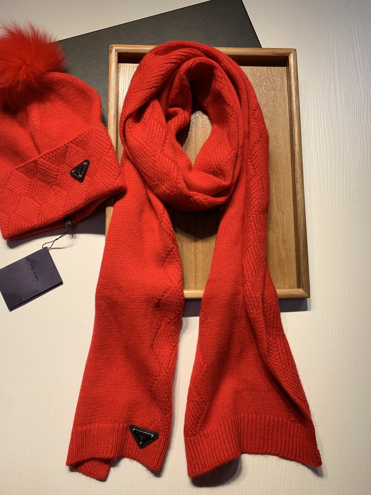 Hat & Scarf Prada 3 - vstockx