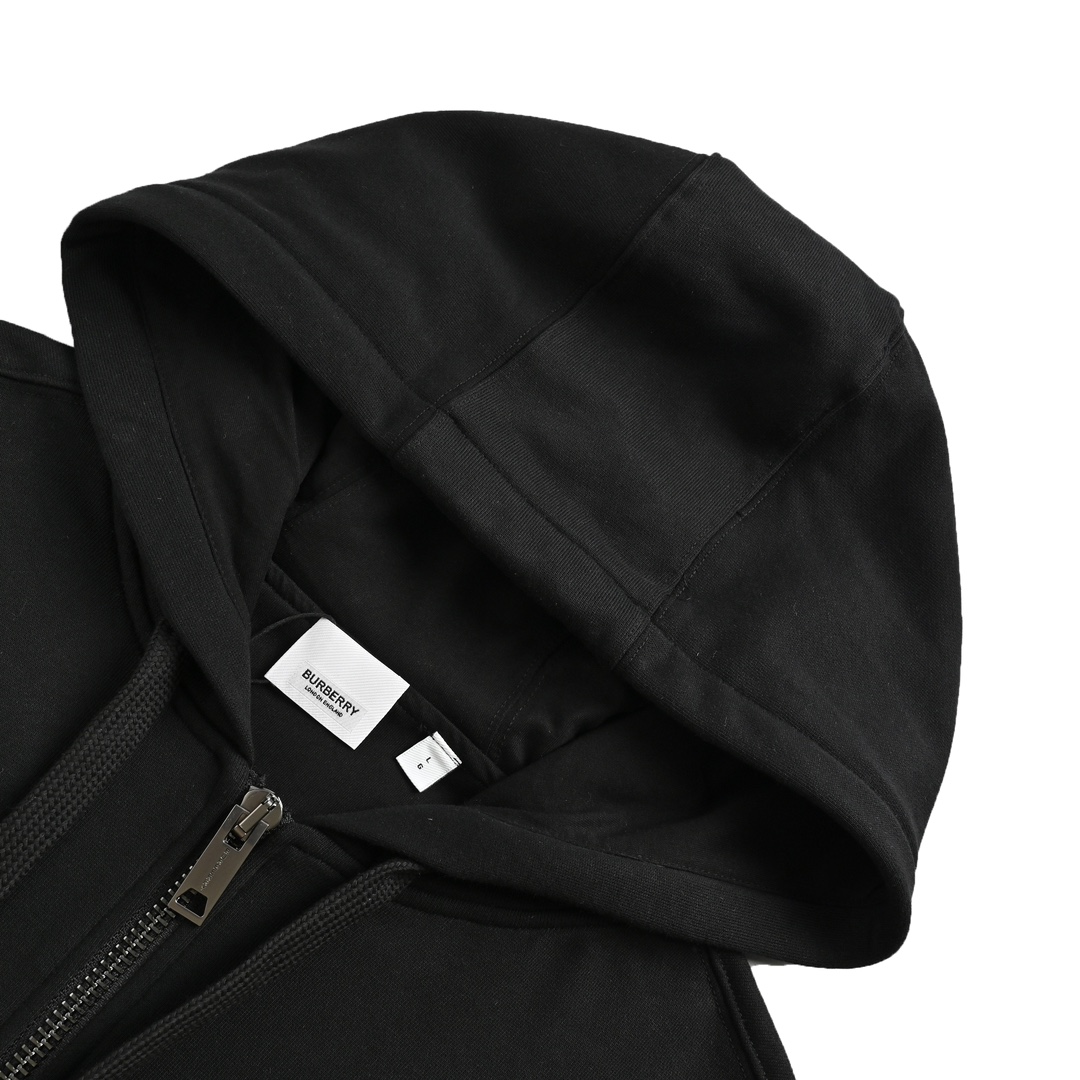 Clothes Burberry 812 - vstockx