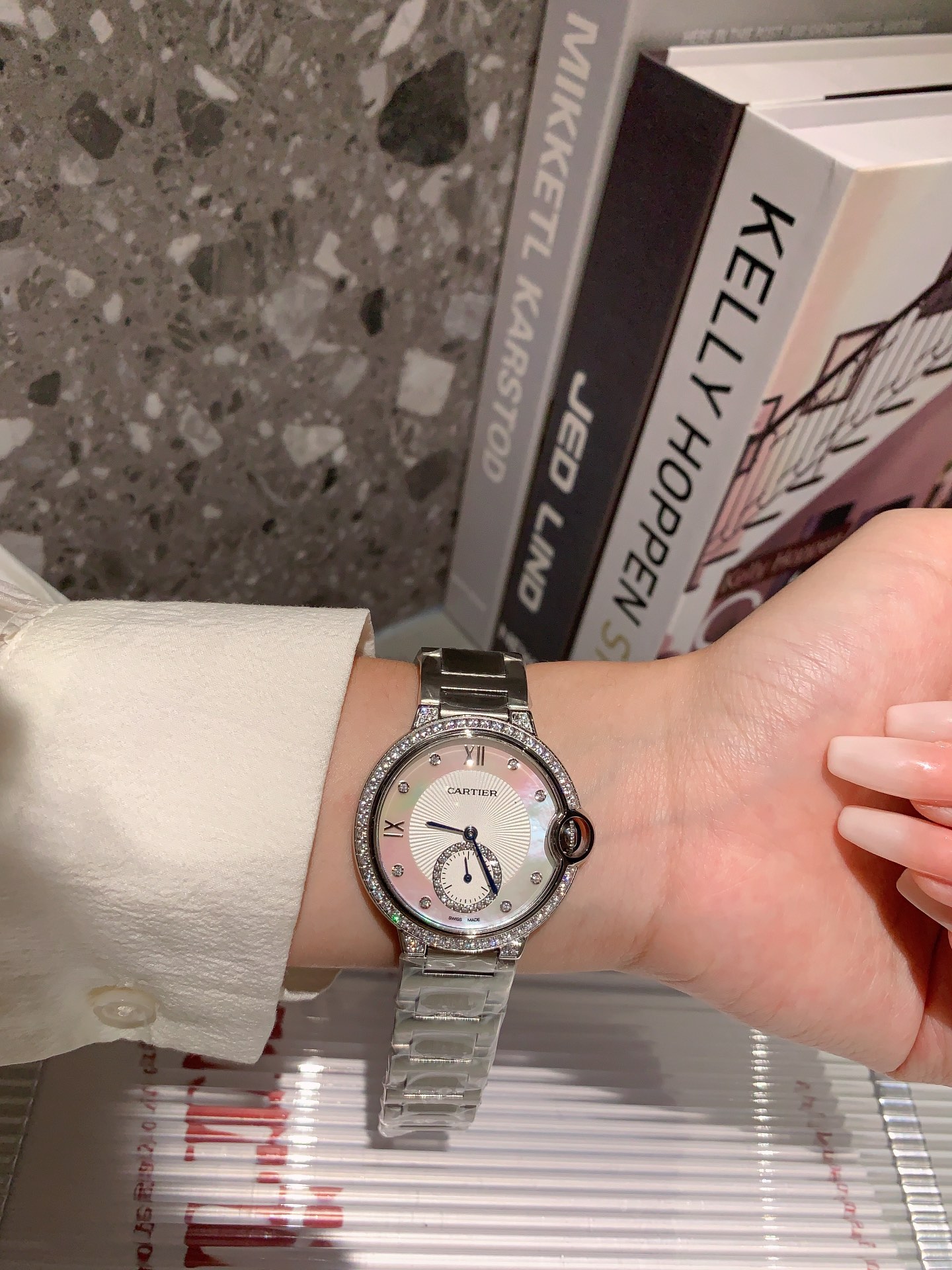 Watches Cartier 322109 size:33 mm - vstockx