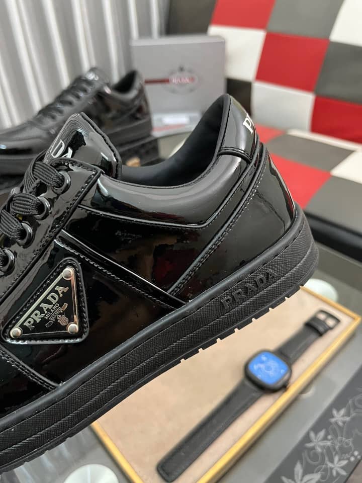 Prada Downtown patent leather sneakers Black - vstockx