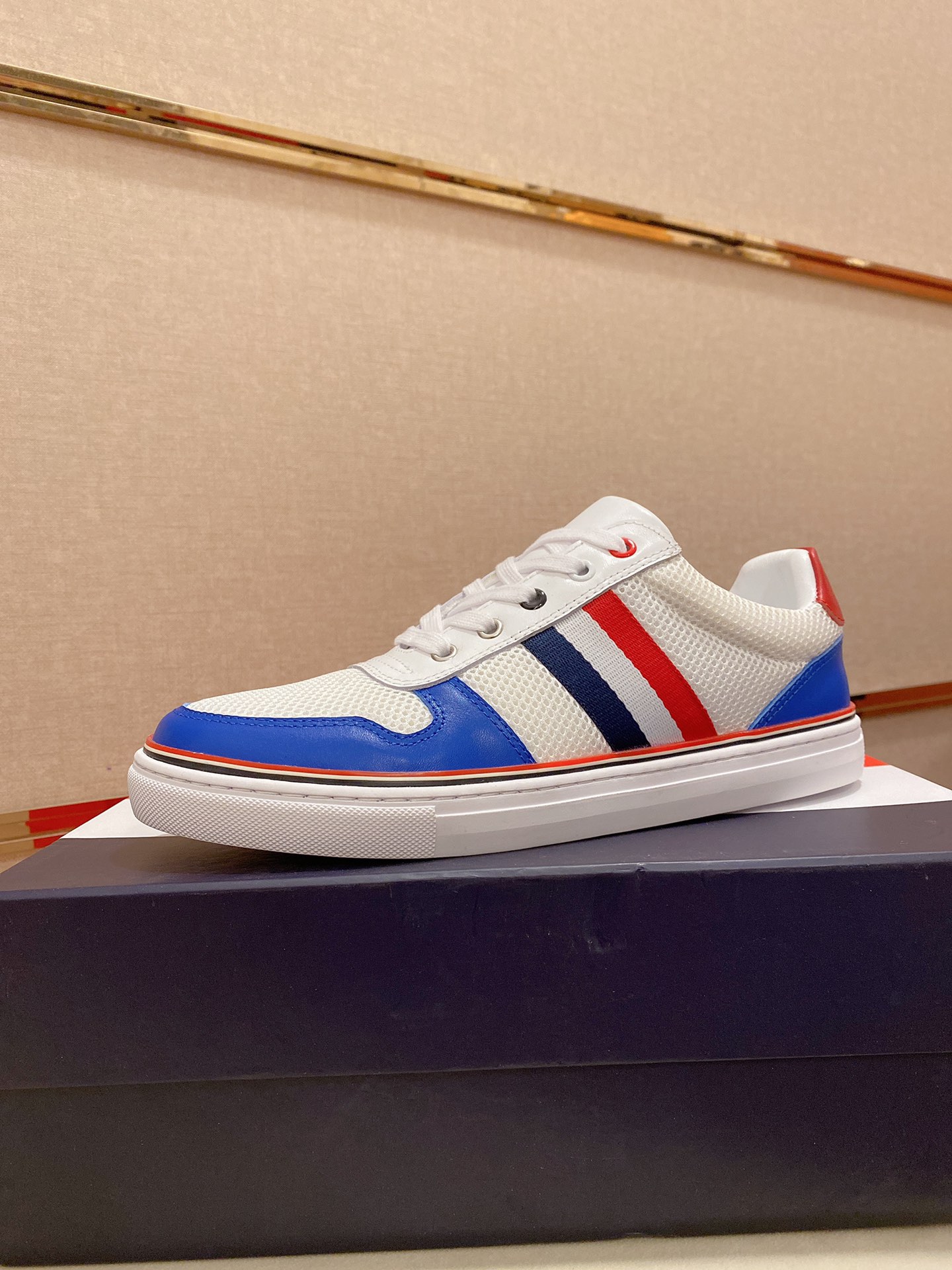 Thom Browne Low Top Sneaker 16 - vstockx
