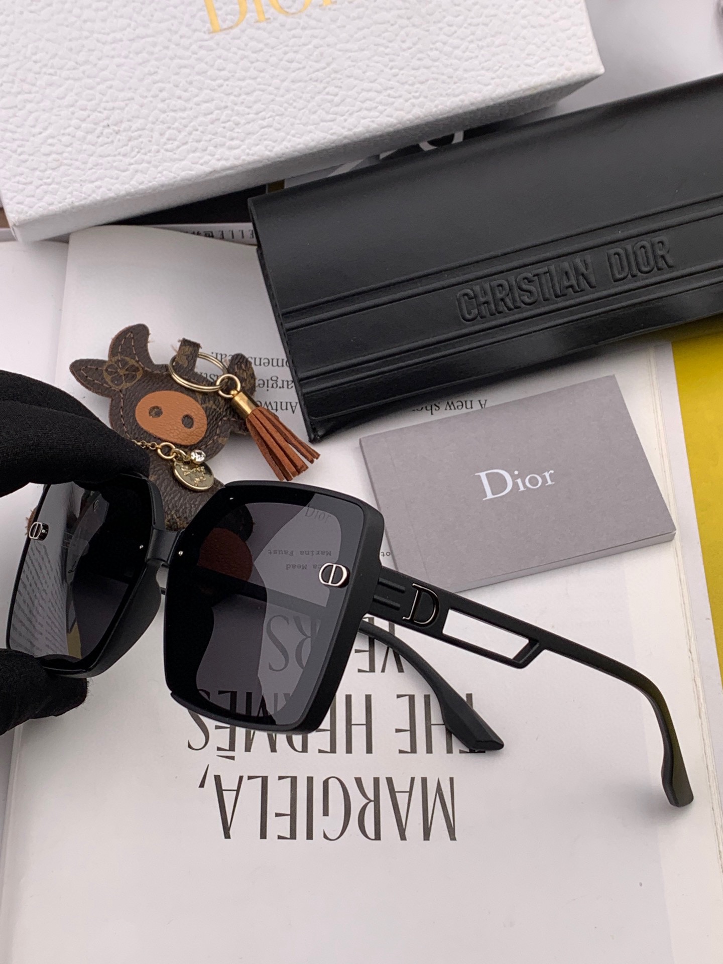 sunglasses Dior CD3227 - vstockx