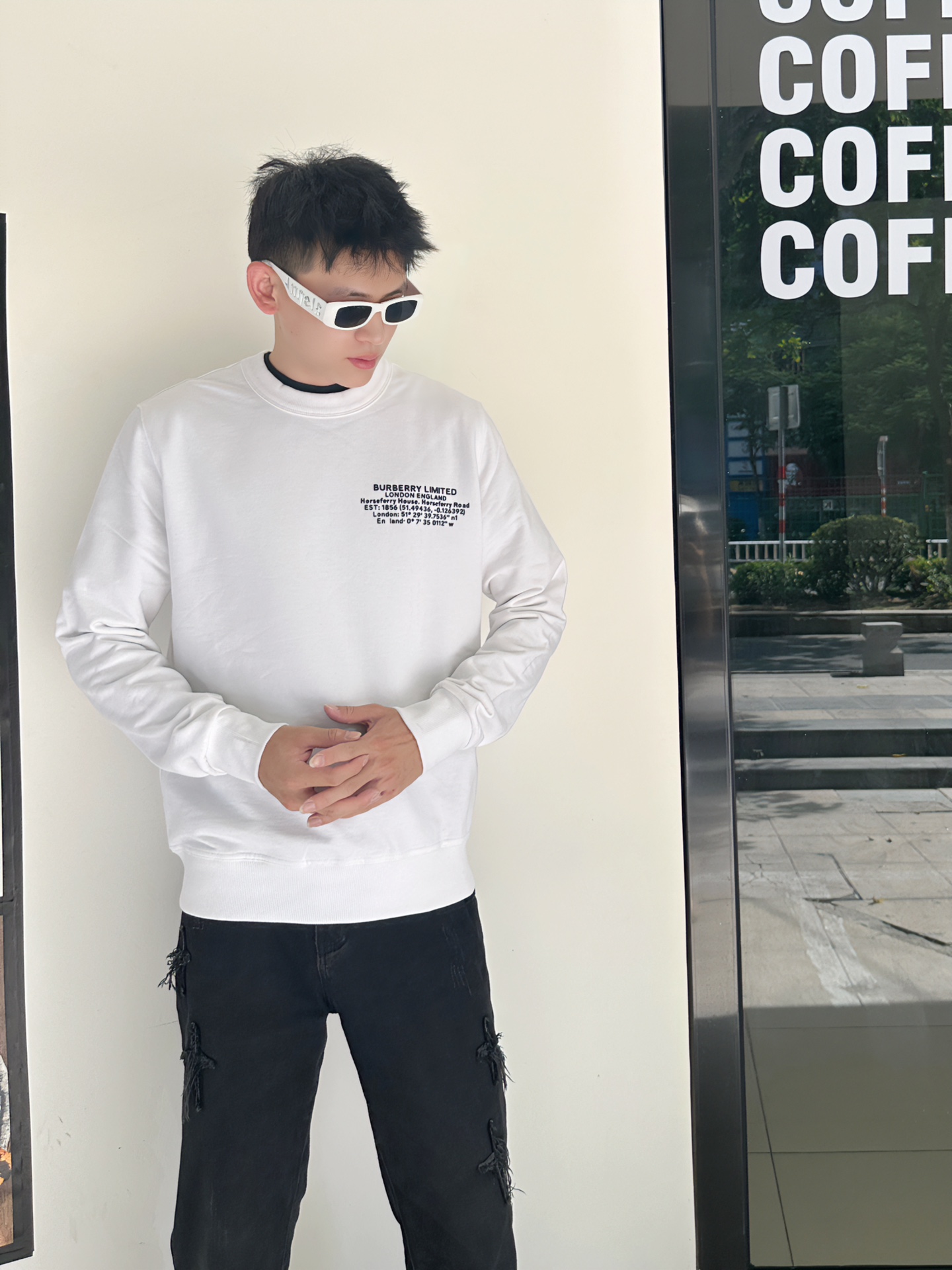 Clothes Burberry 811 - vstockx