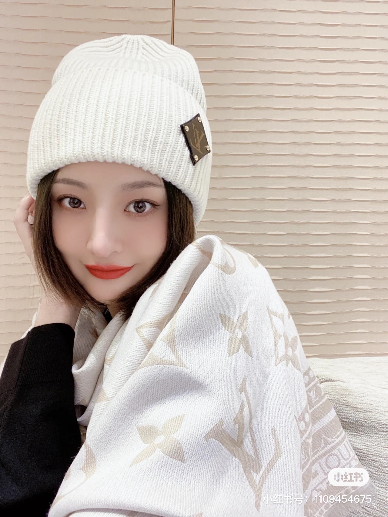 Hat & Scarf Louis Vuitton 3 - vstockx