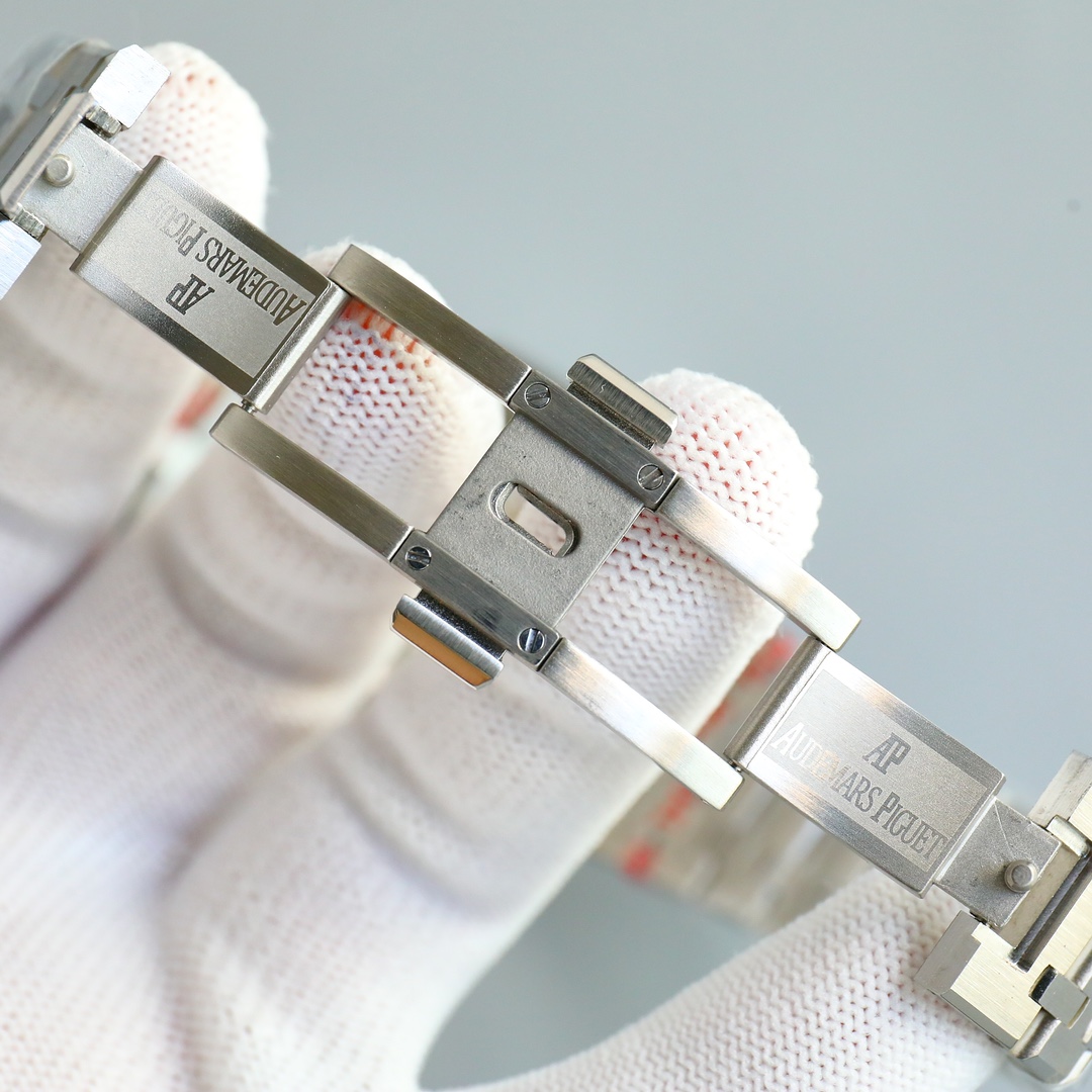 Watches AudemarsPiguet 323157 size:41 mm - vstockx