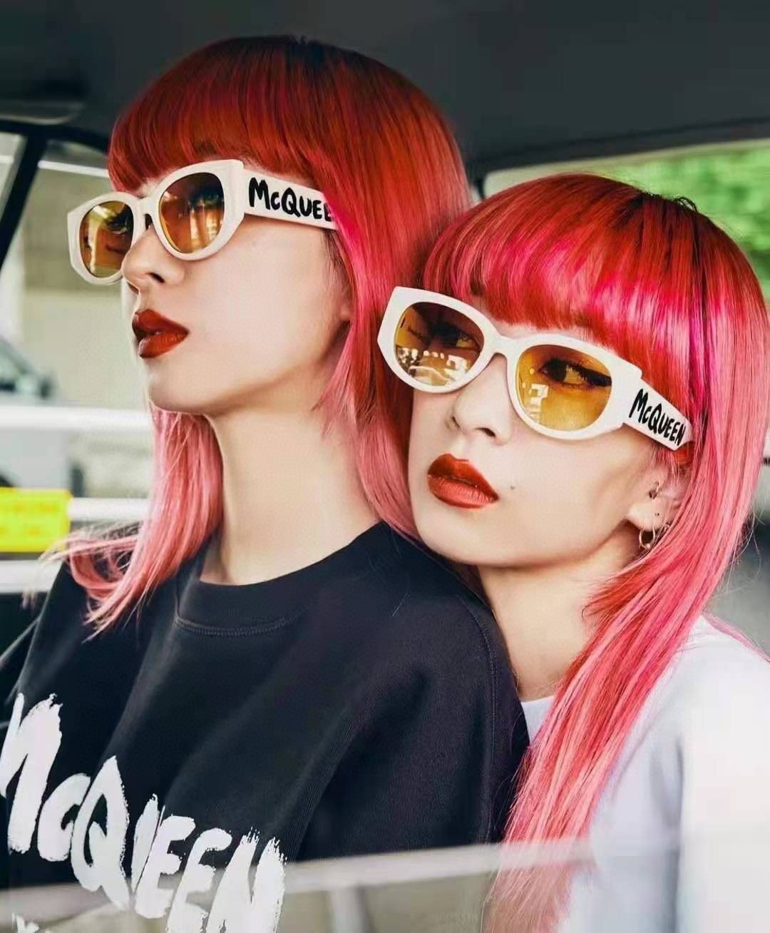 Sunglasses Alexander McQueen 0328s 2 - vstockx