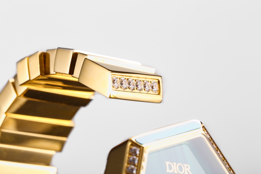 Watches Dior 323450 size:25*27 mm - vstockx