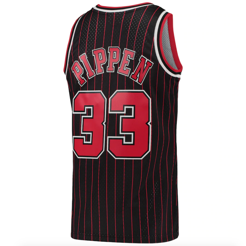 Men's Mitchell & Ness Scottie Pippen Black Chicago Bulls Hardwood Classics 1995-96 Swingman Jersey - vstockx