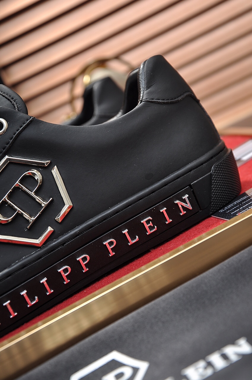 Philipp Plein Low Top Sneakers 30 - vstockx
