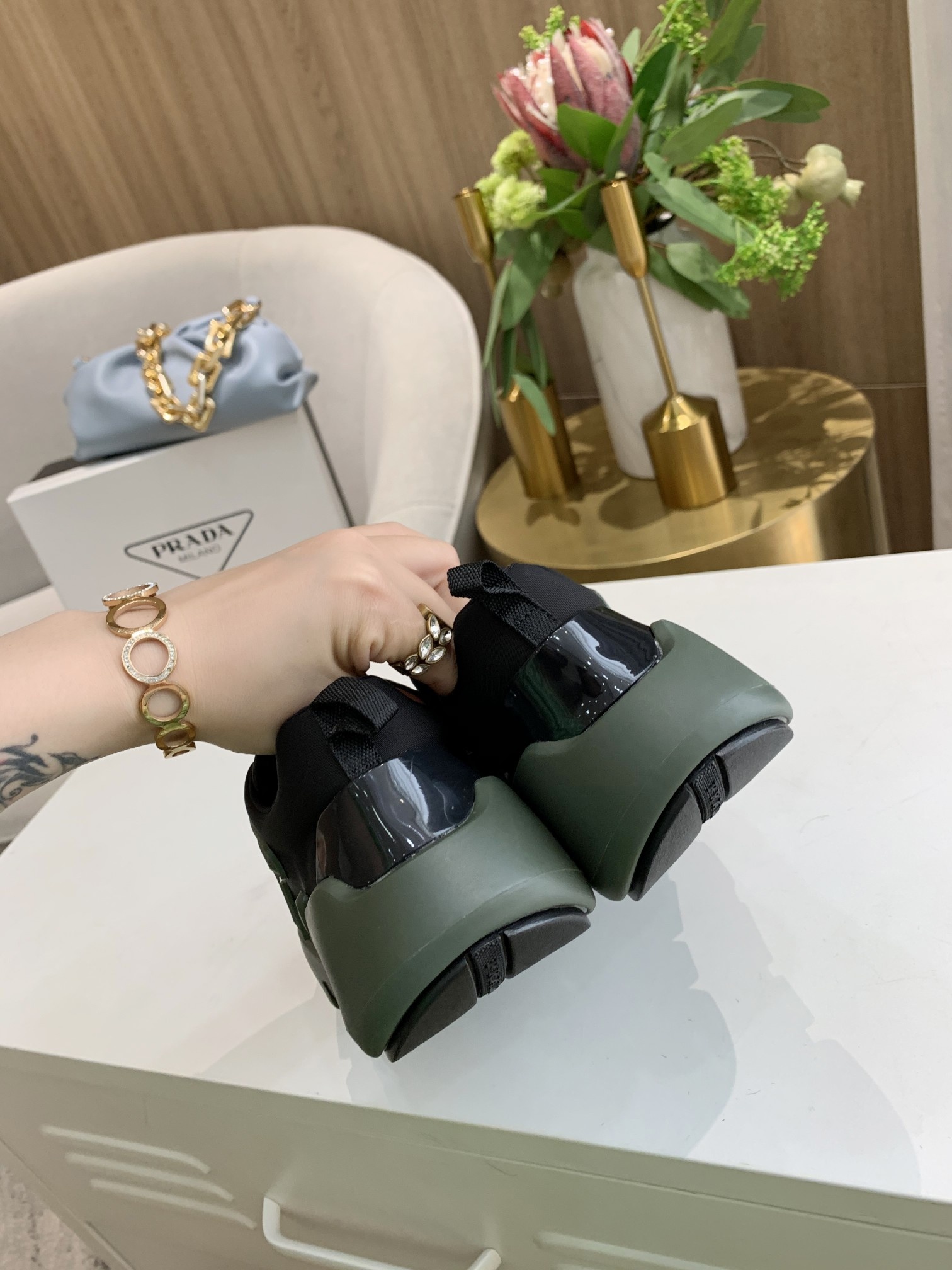 Prada Low Top sneaker 41 - vstockx