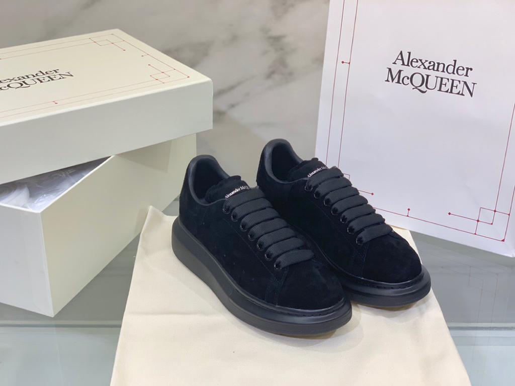 Alexander McQueen Oversized Triple Black - vstockx