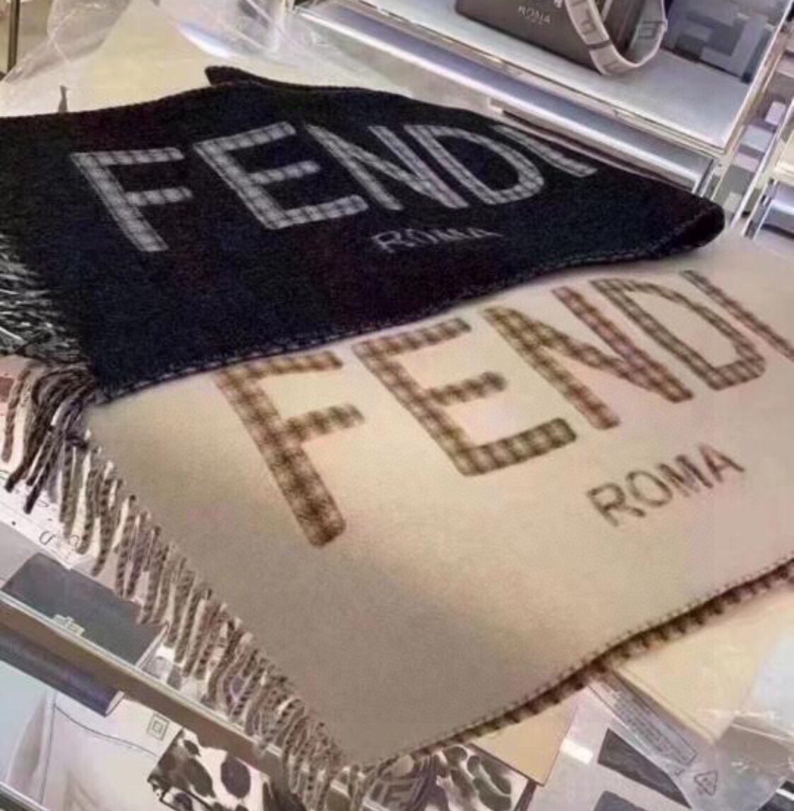 Streetwear Scarf FENDI 328929 SIZE:30*180cm - vstockx