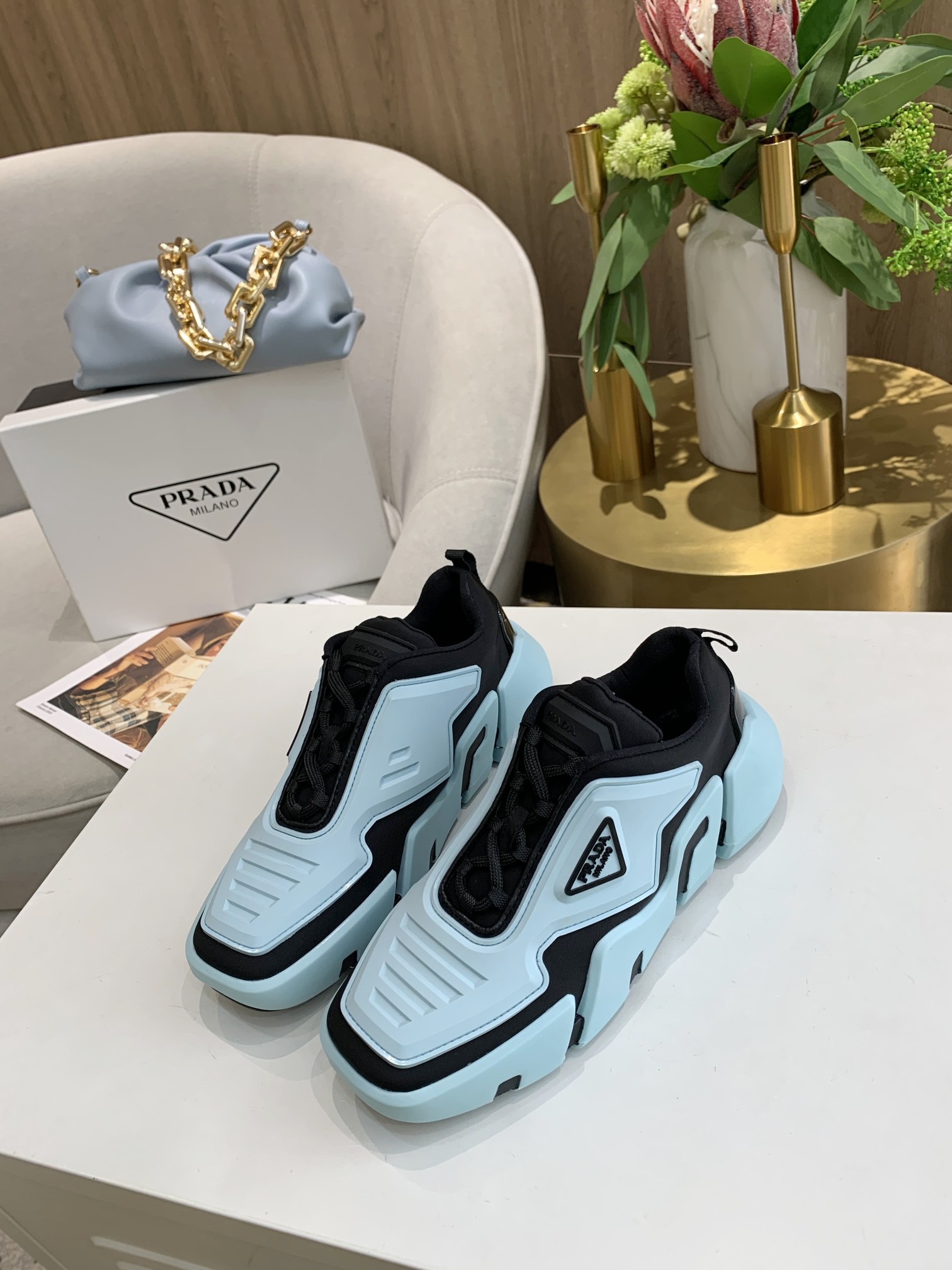 Prada Low Top sneaker 39 - vstockx