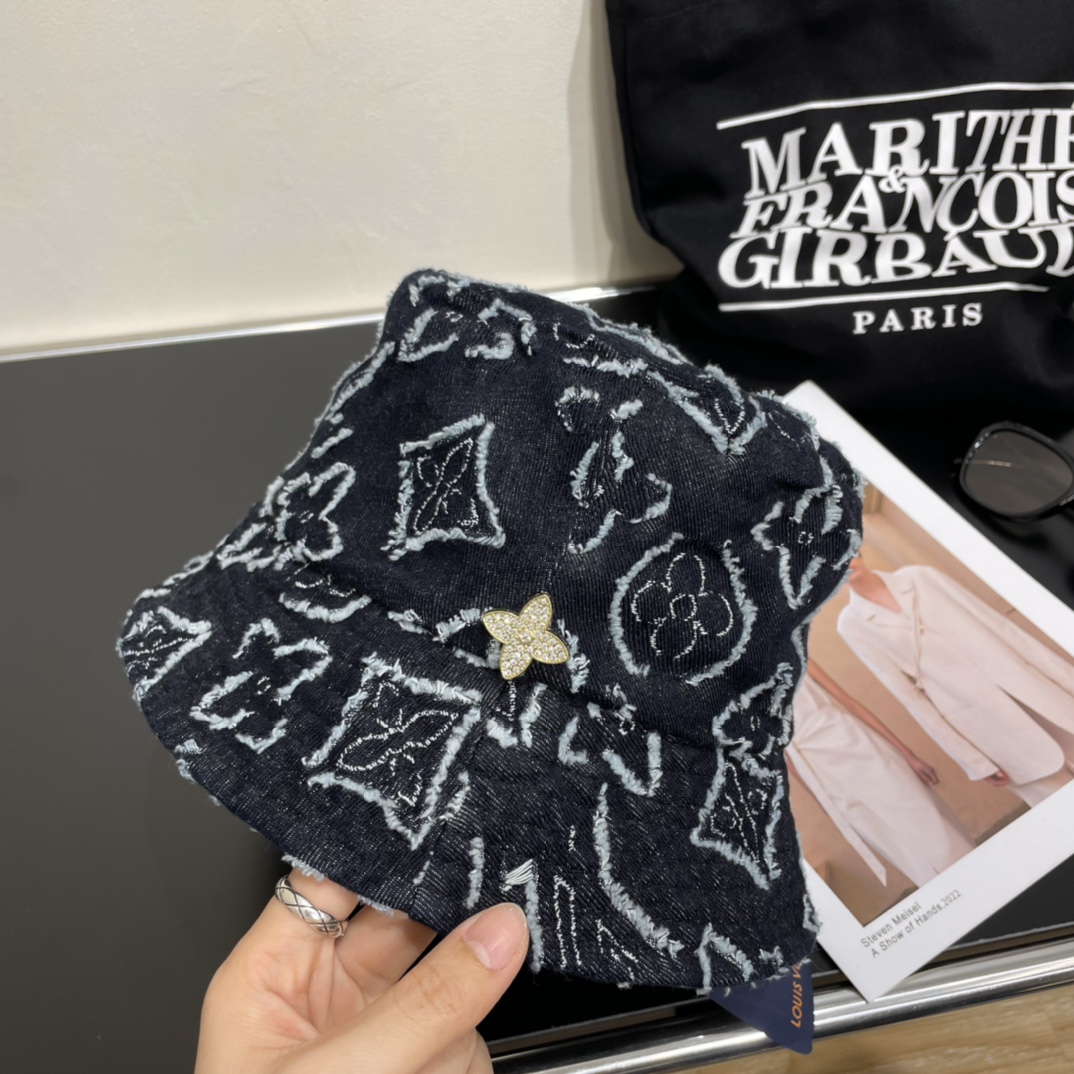 Streetwear Hat LV 329053 - vstockx