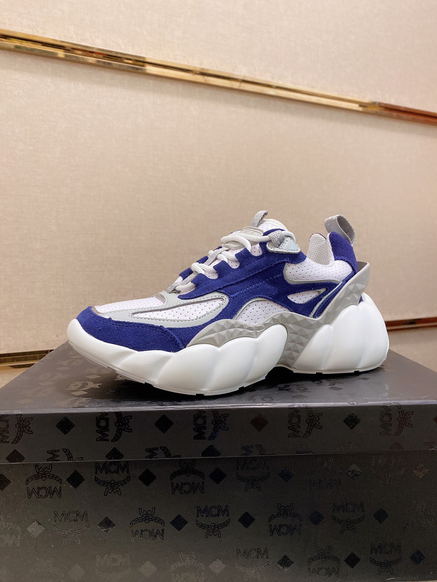 MCM Low Top Logo Lace-up Sneakers 9 - vstockx