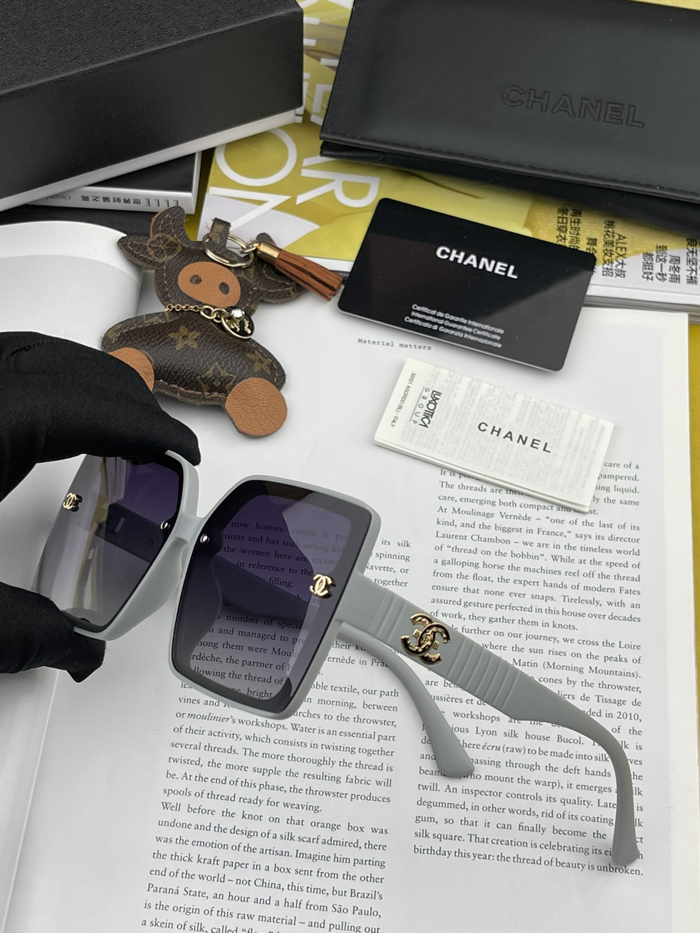 Sunglasses Chanel CH1825 - vstockx