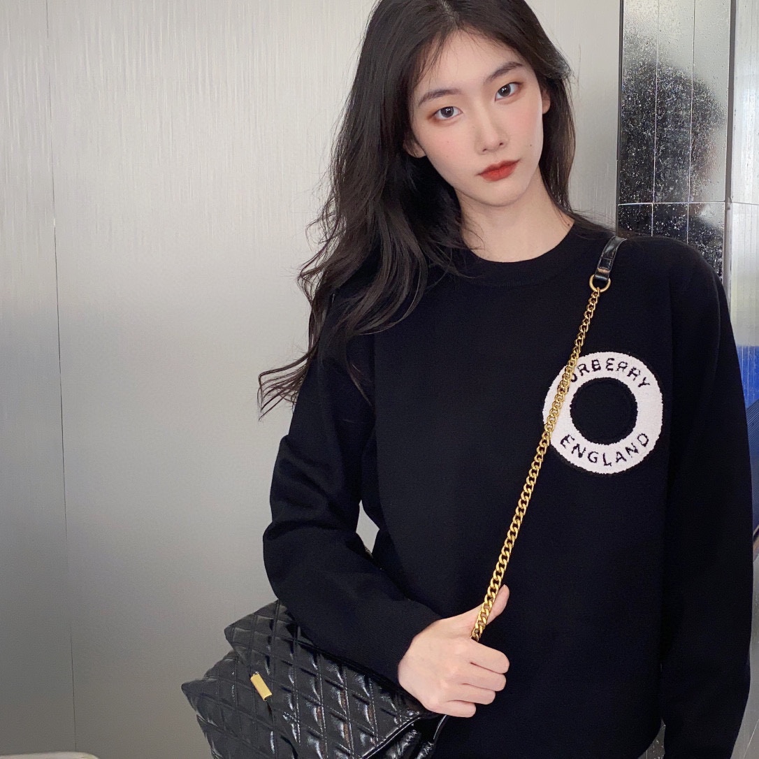 Clothes Burberry 713 - vstockx