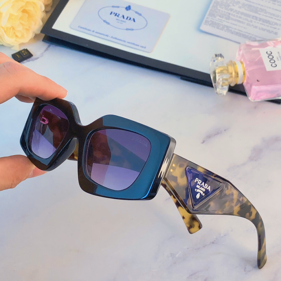 Sunglasses Prada 0PR 15 - vstockx
