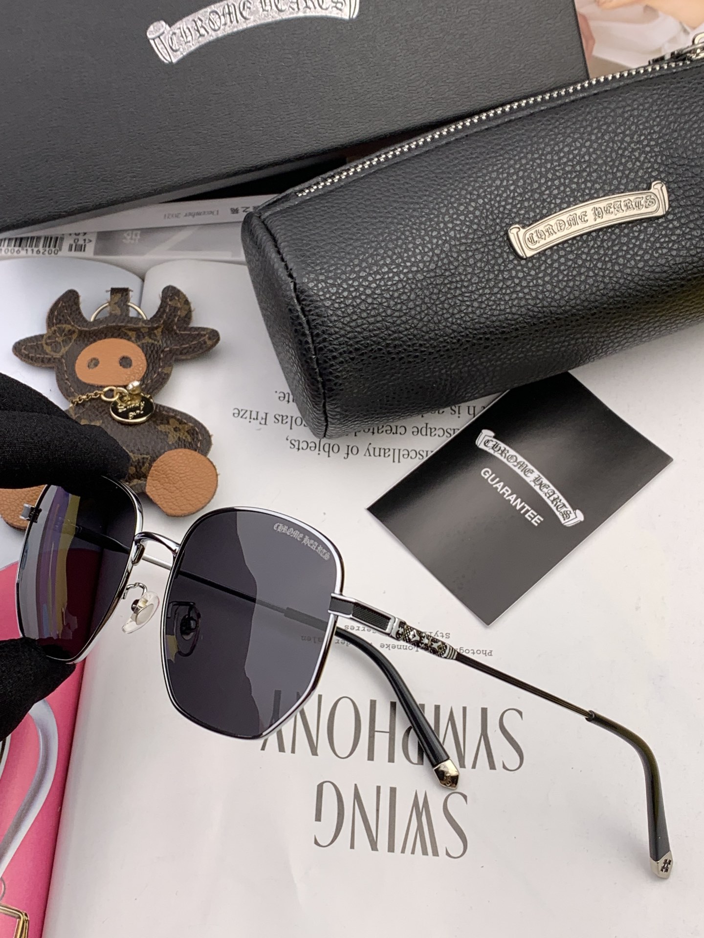 sunglasses Chrome Hearts KLX3861 - vstockx