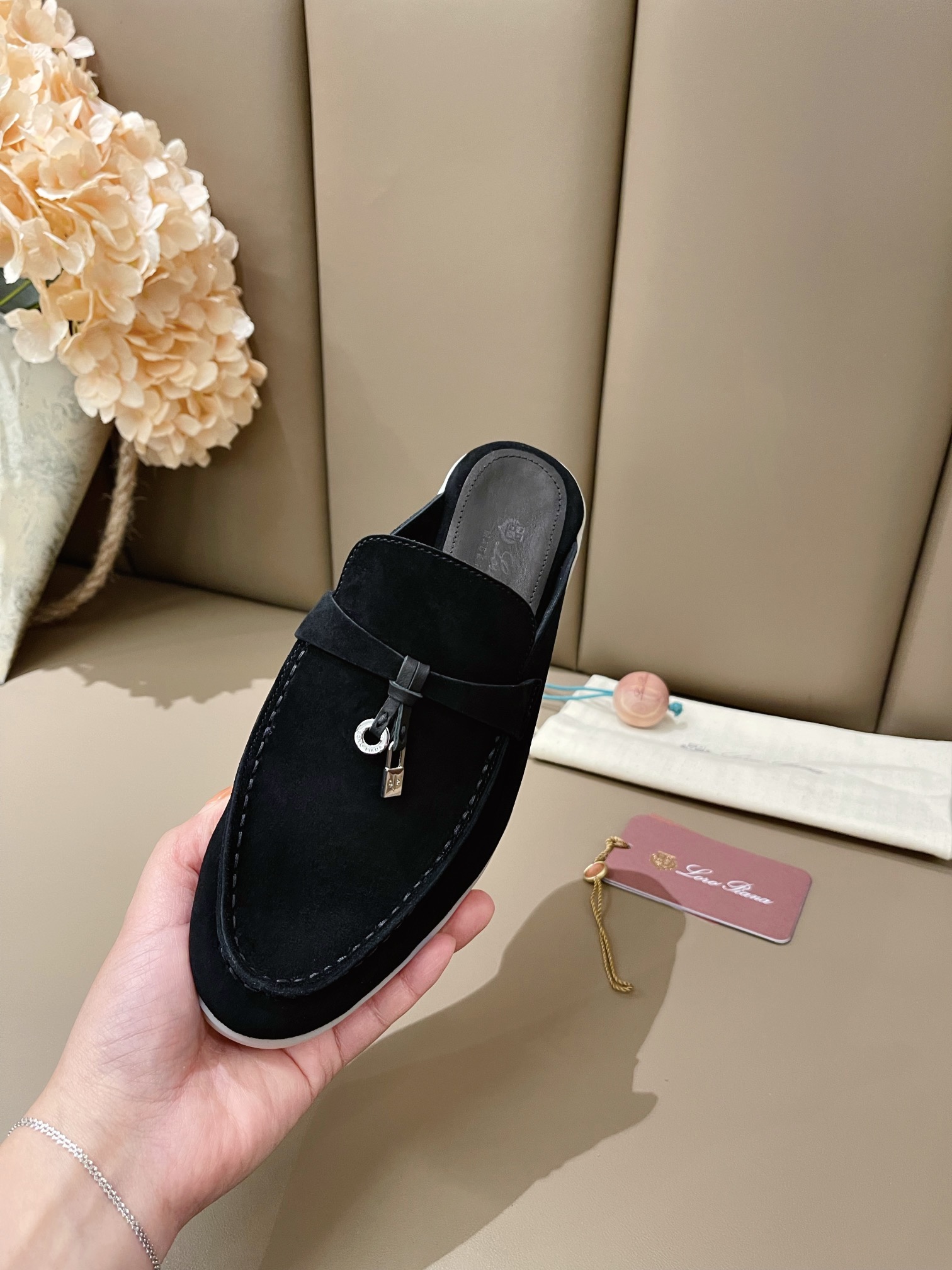 Loro Piana shoes 259 - vstockx