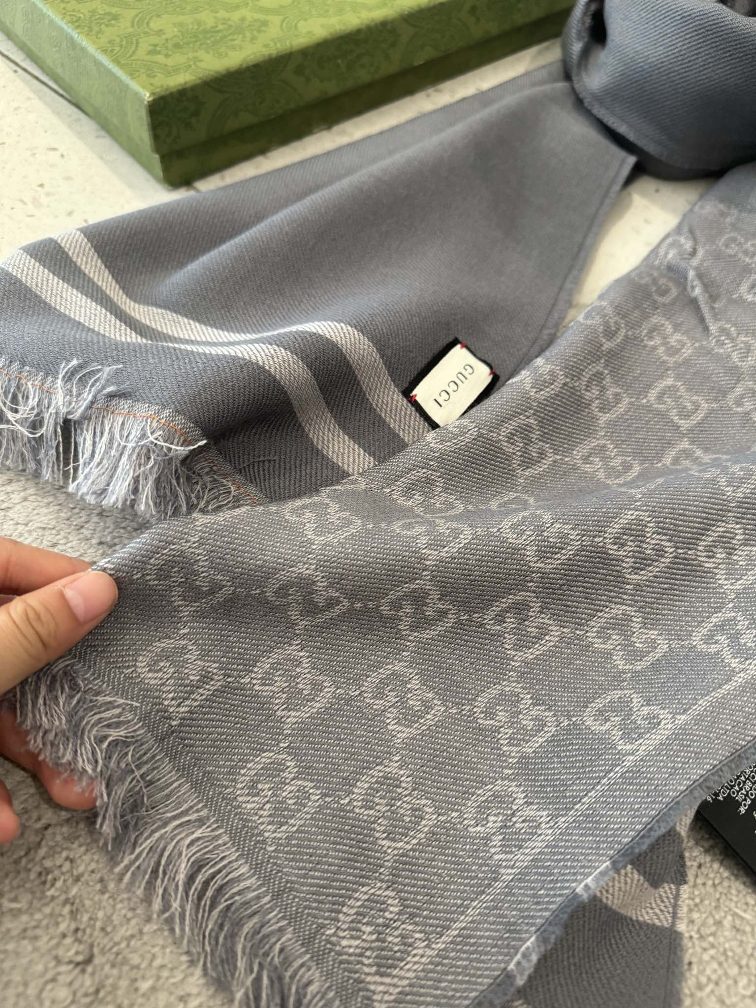 Streetwear Scarf GUCCI 328957 SIZE:55x190cm - vstockx