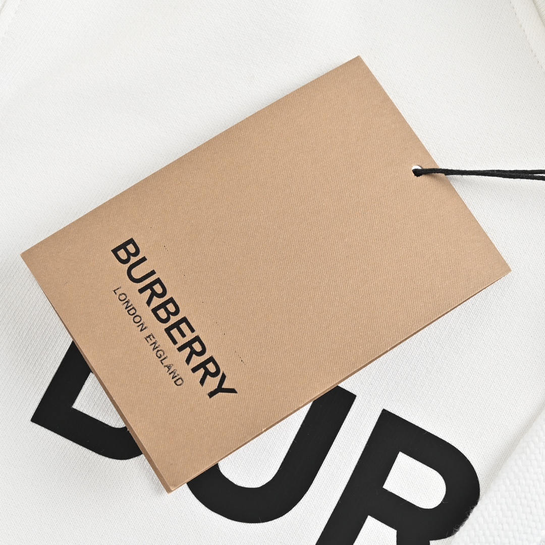 Clothes Burberry 815 - vstockx