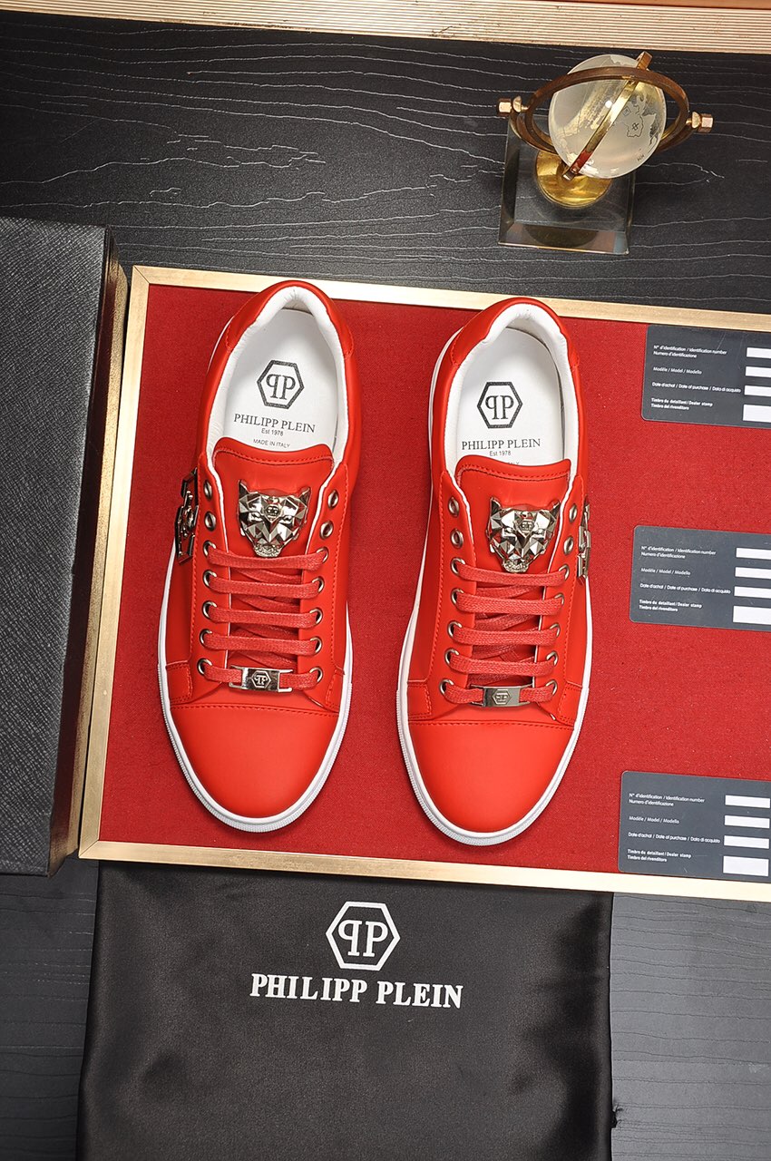 Philipp Plein Low Top Sneakers 13 - vstockx