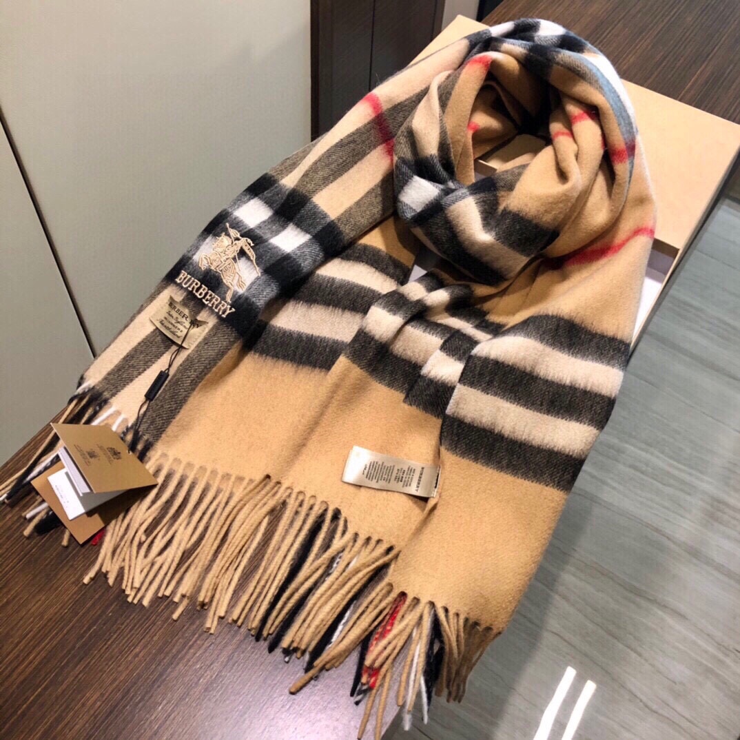 Streetwear Scarf Burberry 329074 size:70X200cm - vstockx