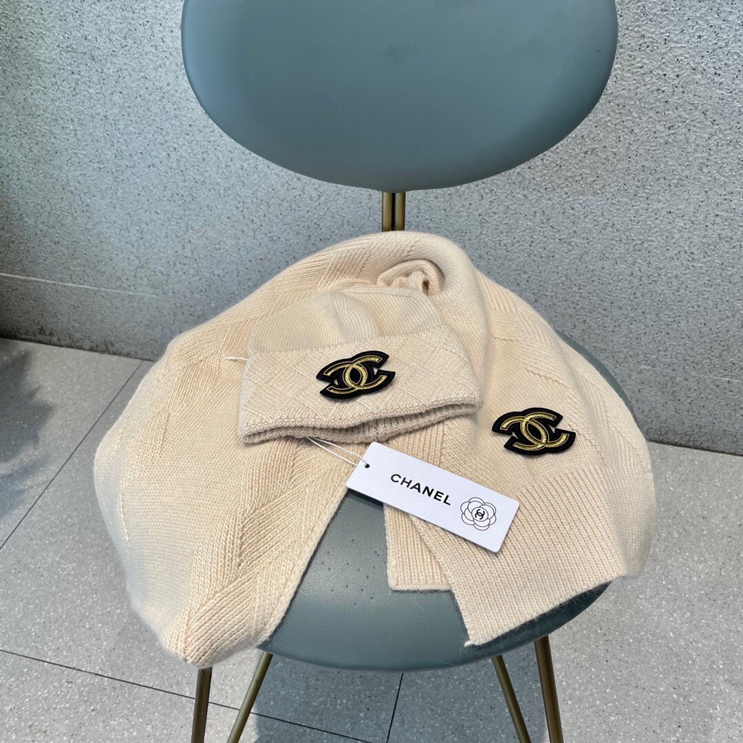 Hat & Scarf Chanel 2 - vstockx
