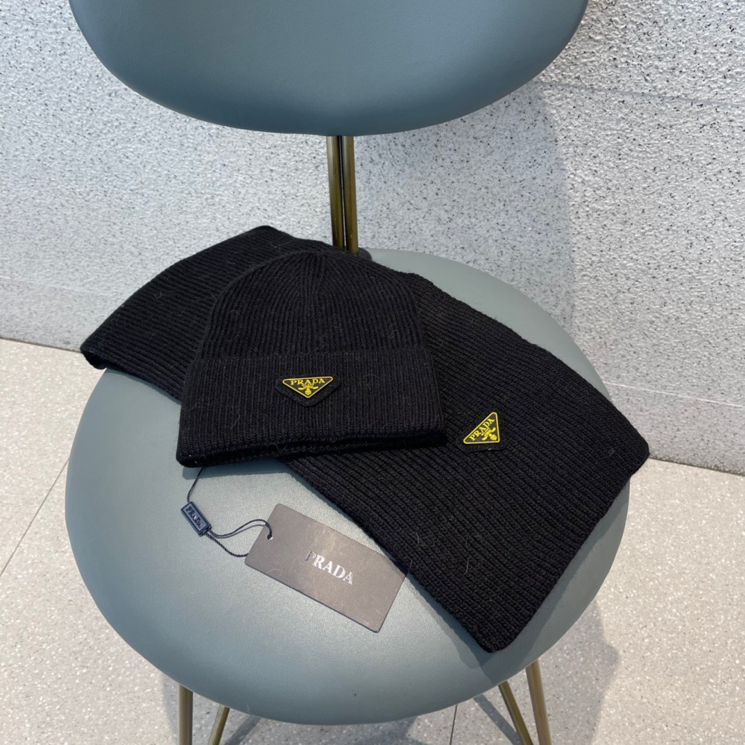 Hat & Scarf Prada 4 - vstockx