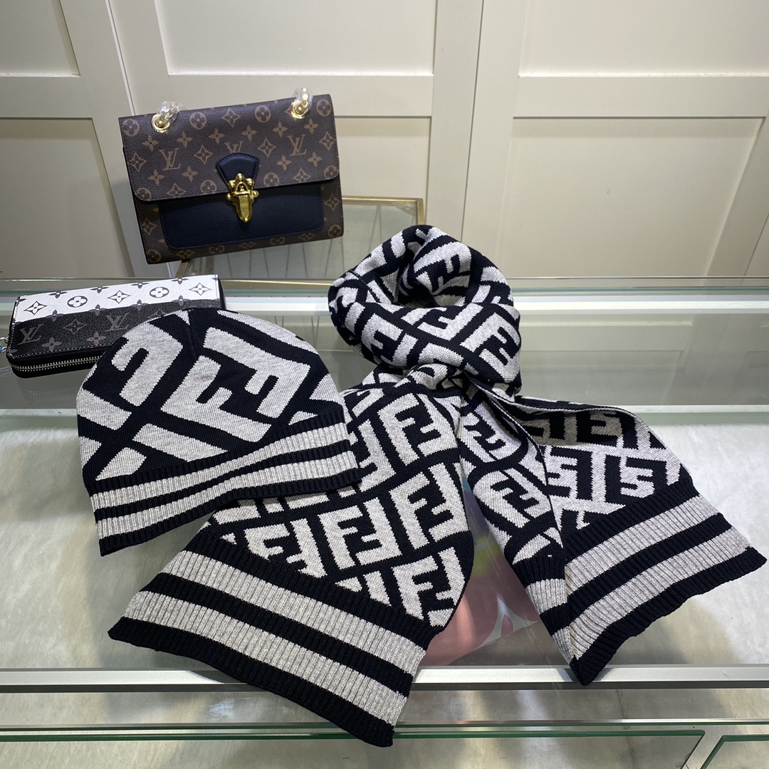 Hat & Scarf Fendi 1 - vstockx