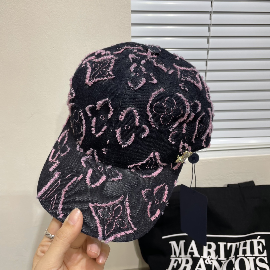 Streetwear Hat LV 329055 - vstockx