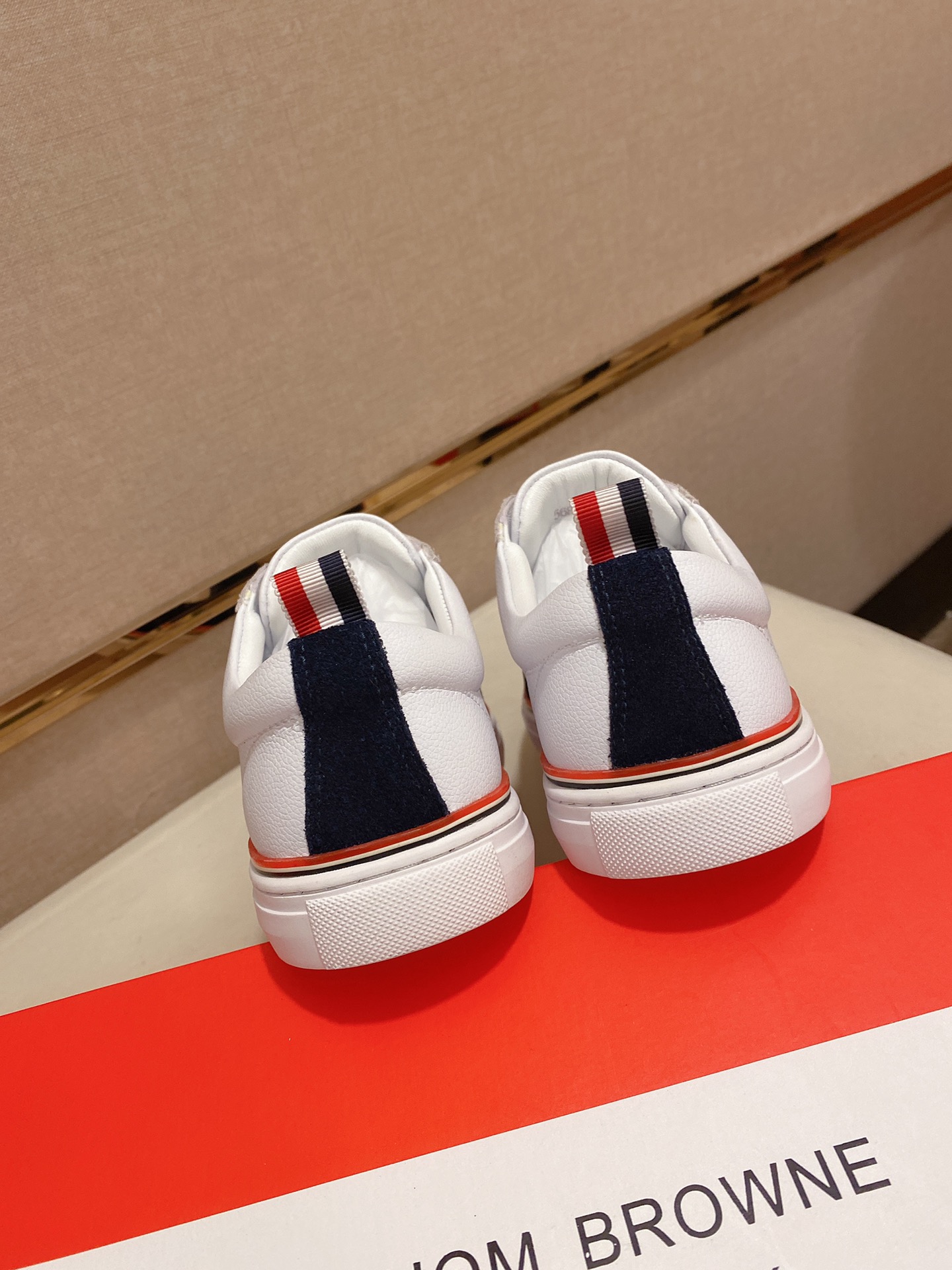 Thom Browne Low Top Sneaker 7 - vstockx