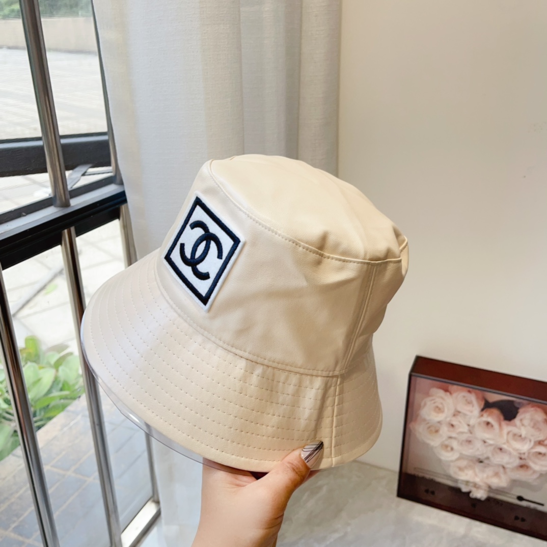 Streetwear Hat Chanel 329377 - vstockx
