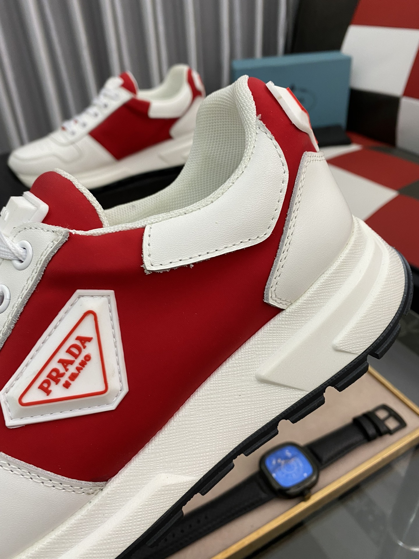 Prada Low Top sneaker 8 - vstockx