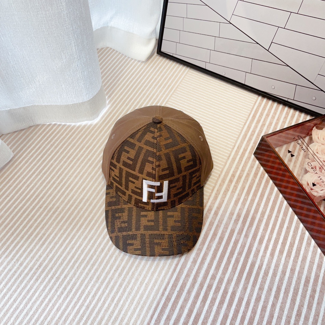 Streetwear Hat Fendi 328925 - vstockx