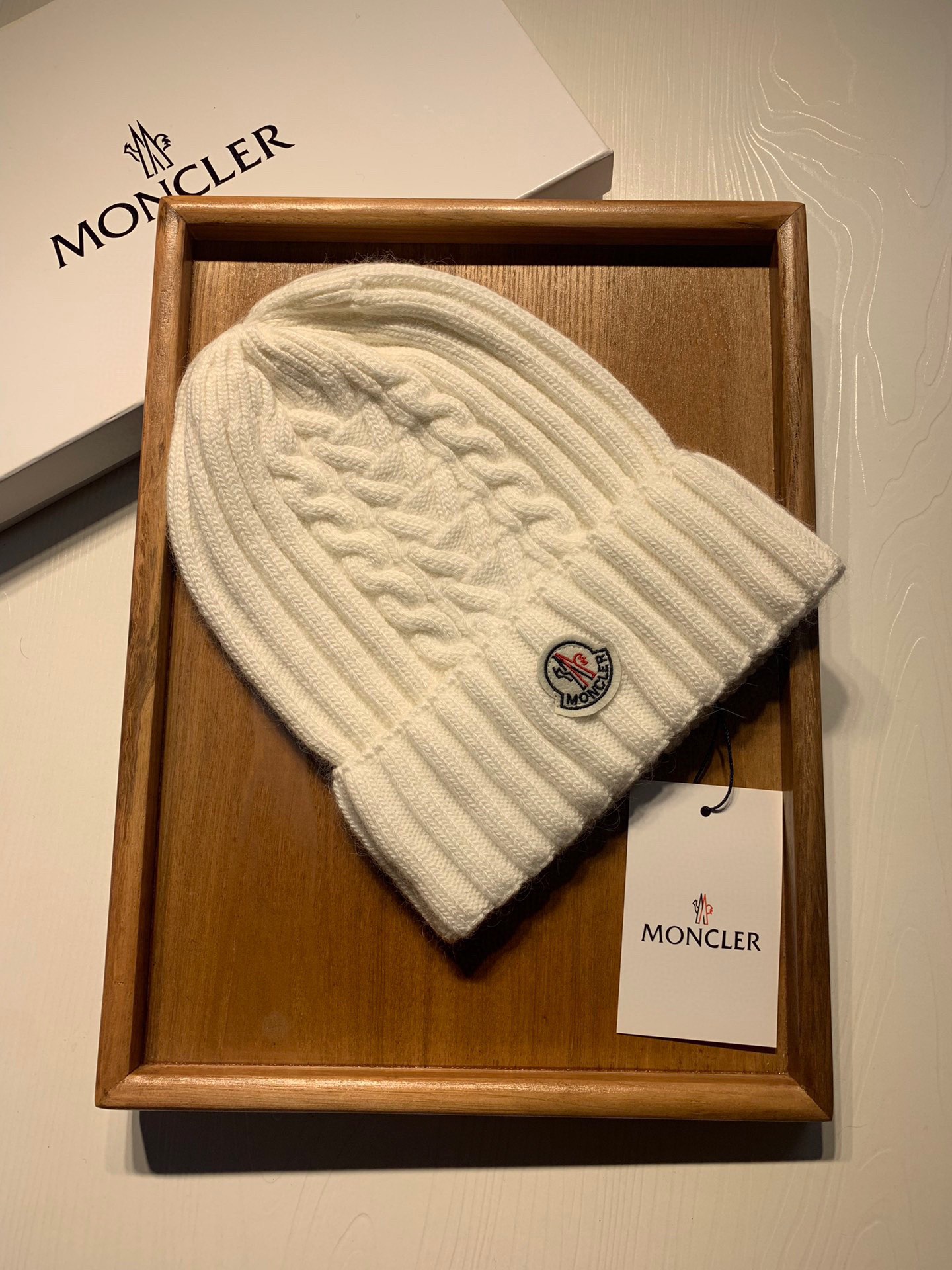 Hat Moncler 3 - vstockx