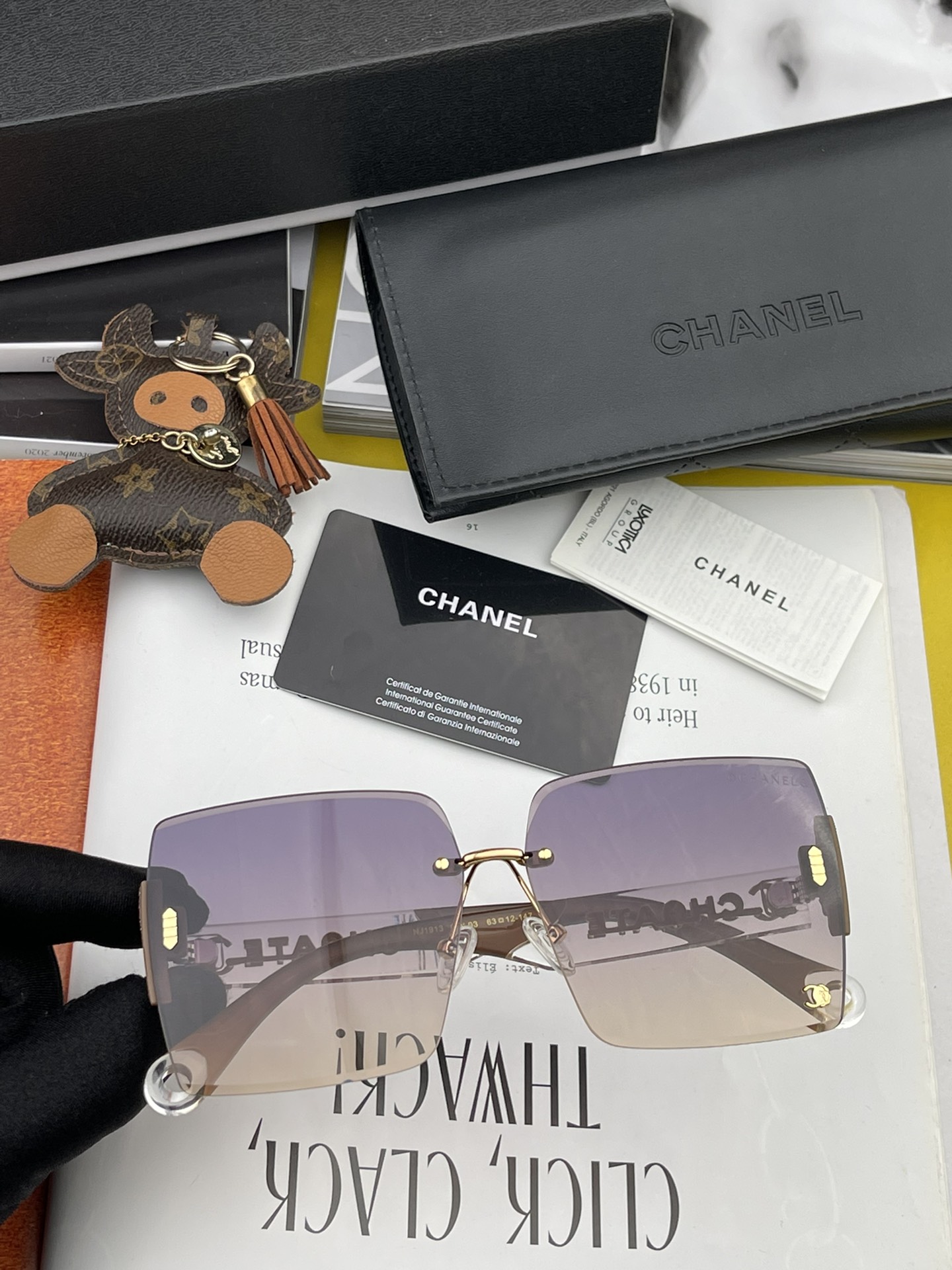 Sunglasses Louis Vuitton CH3191 - vstockx