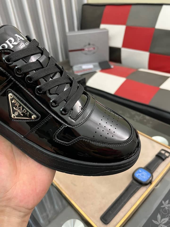Prada Downtown patent leather sneakers Black - vstockx
